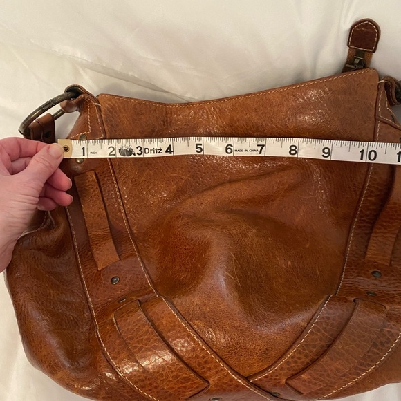 Genuine Frye leather hobo bag. - Picture 9 of 10